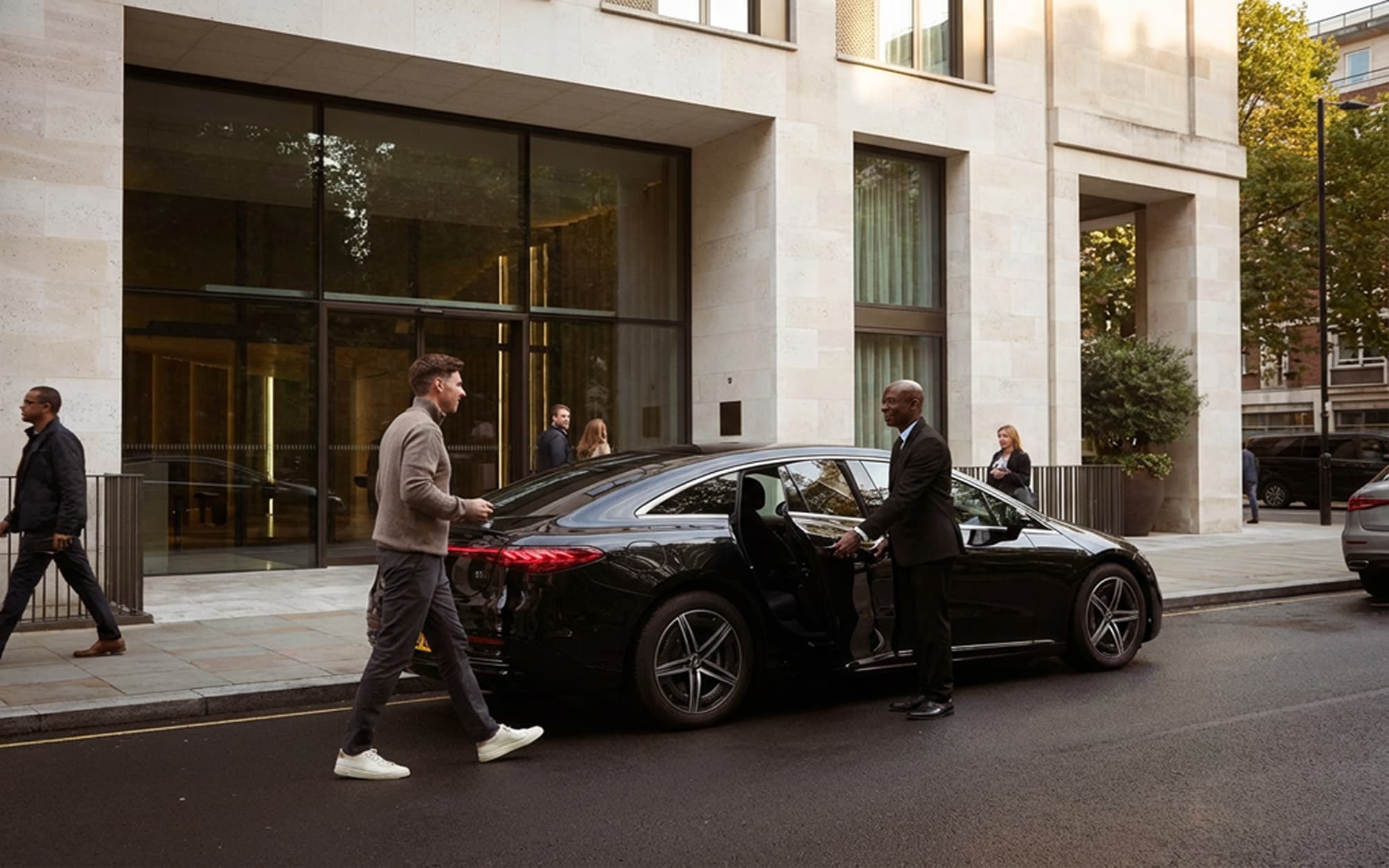 Hero chauffeur Veety